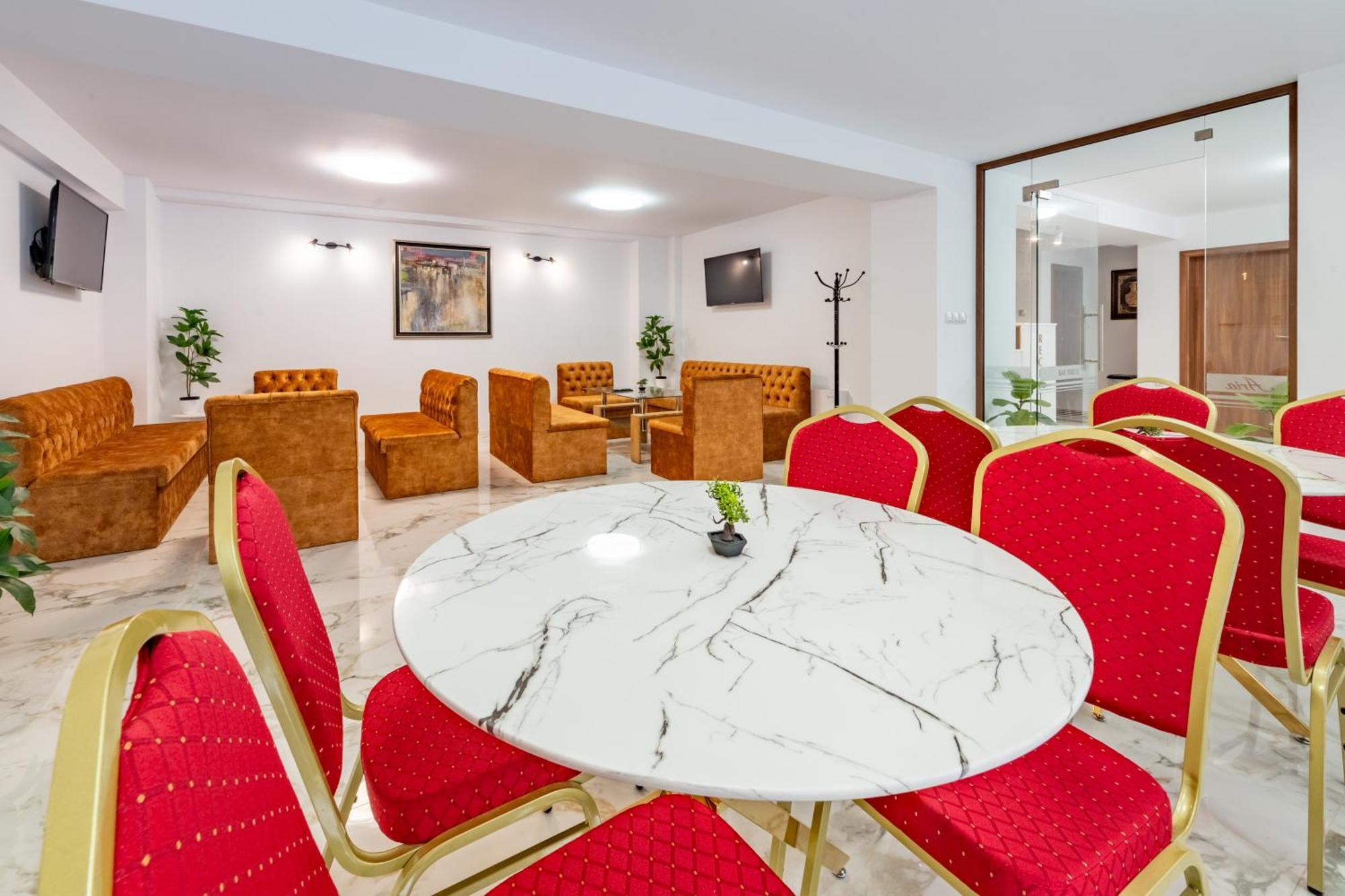 Ариа Hotell Veliko Tărnovo Exteriör bild